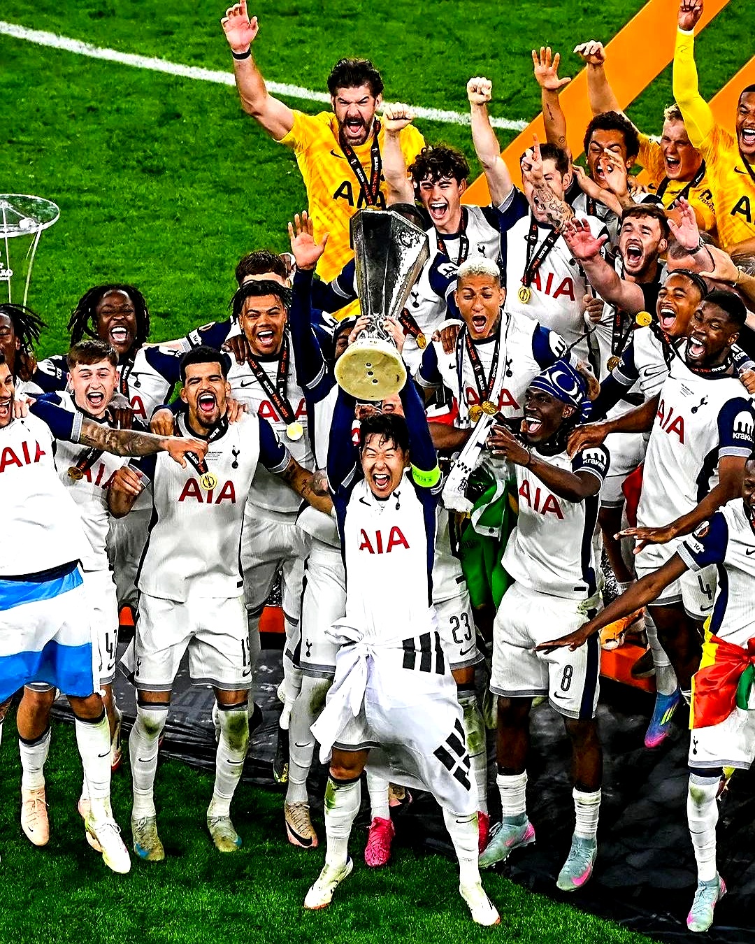 包含拜仁慕尼黑破釜沉舟，成功晋级欧冠半决赛的词条