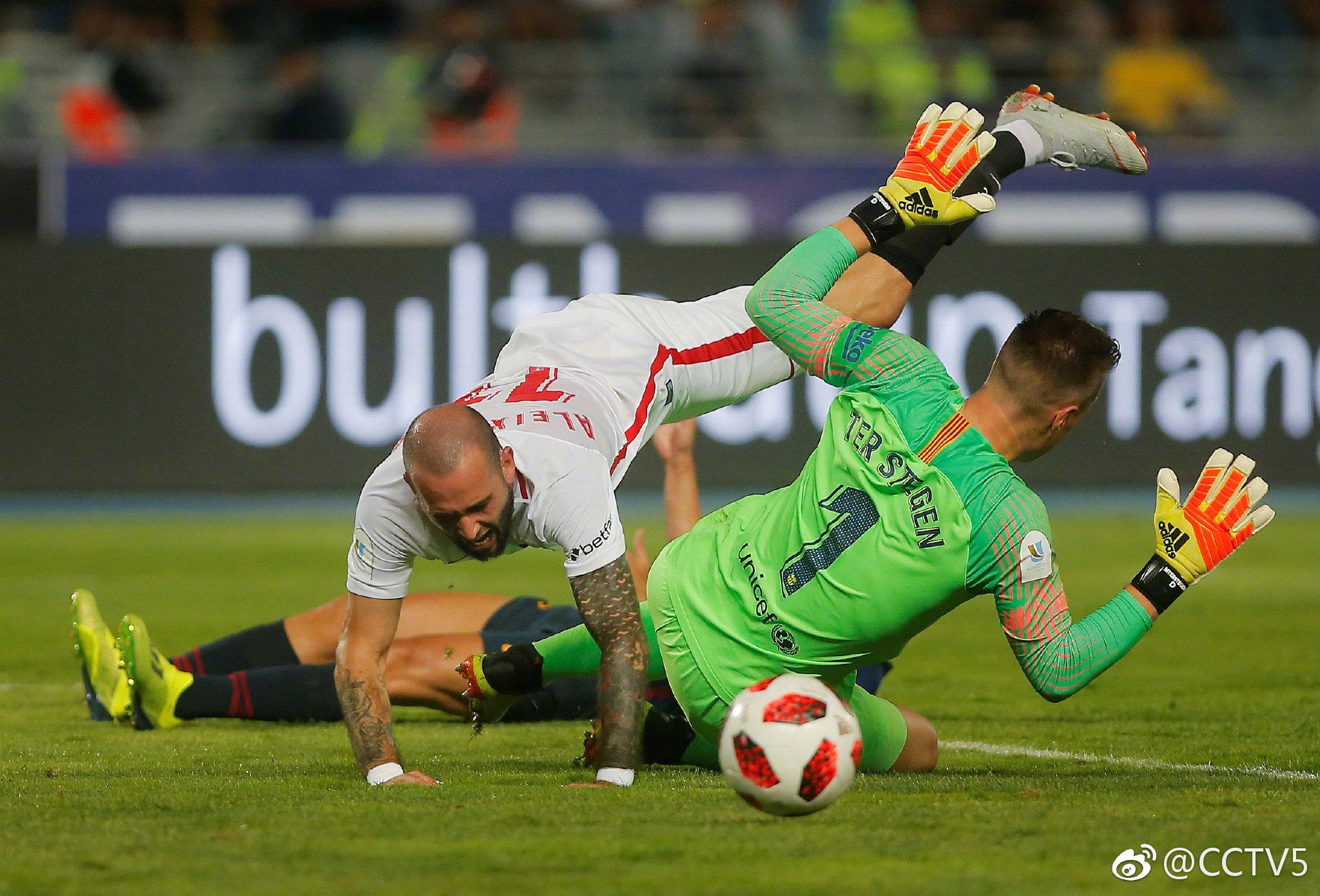 杏彩体育官方入口-包含塞维利亚逆转获胜，继续保持领先优势的词条