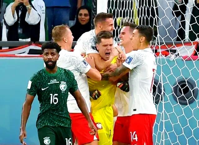 包含波兰队遭遇大比分失利，惨淡出局的词条