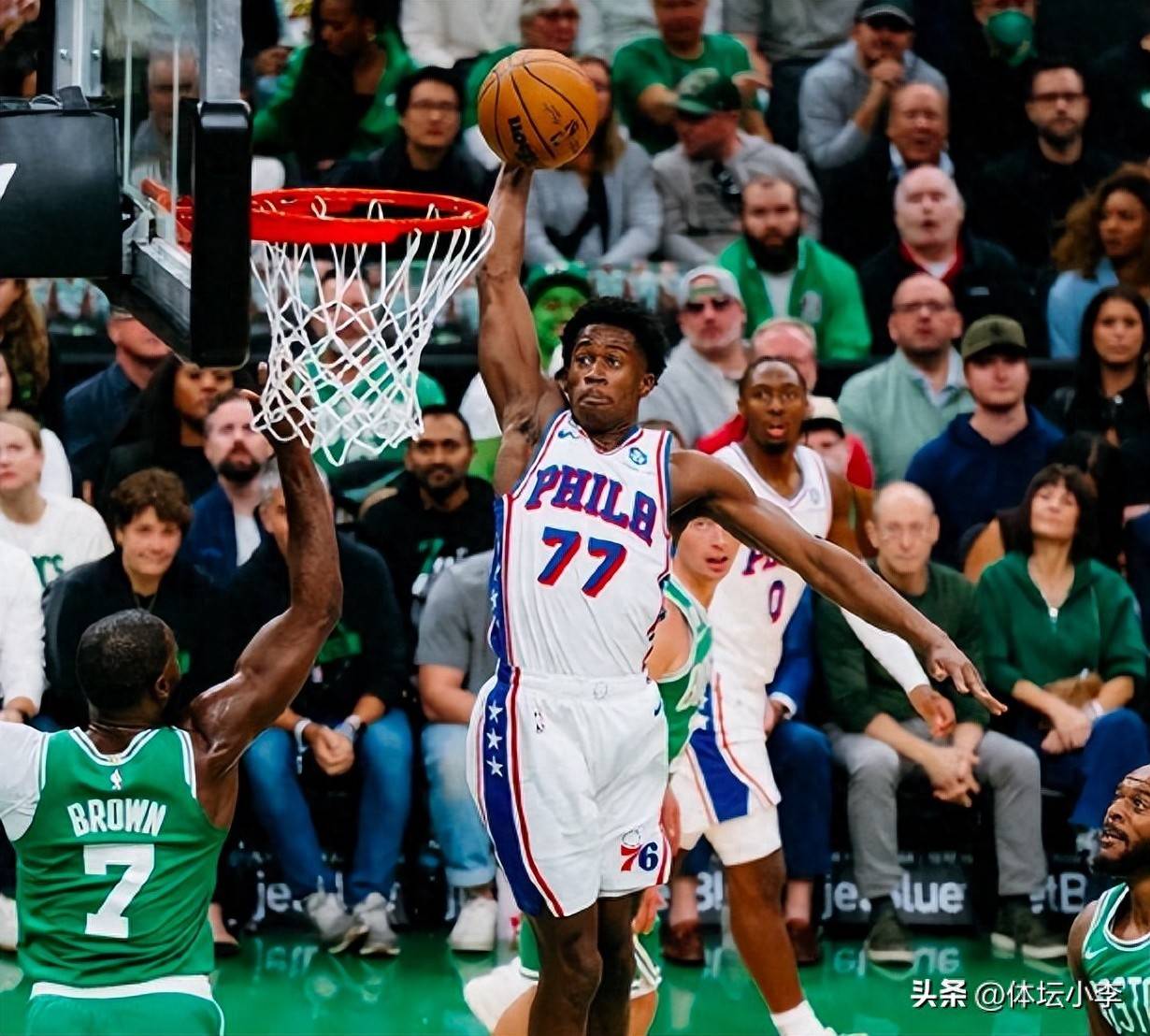 关于火力全开：恩比德连续场均+，威少风头不减的信息