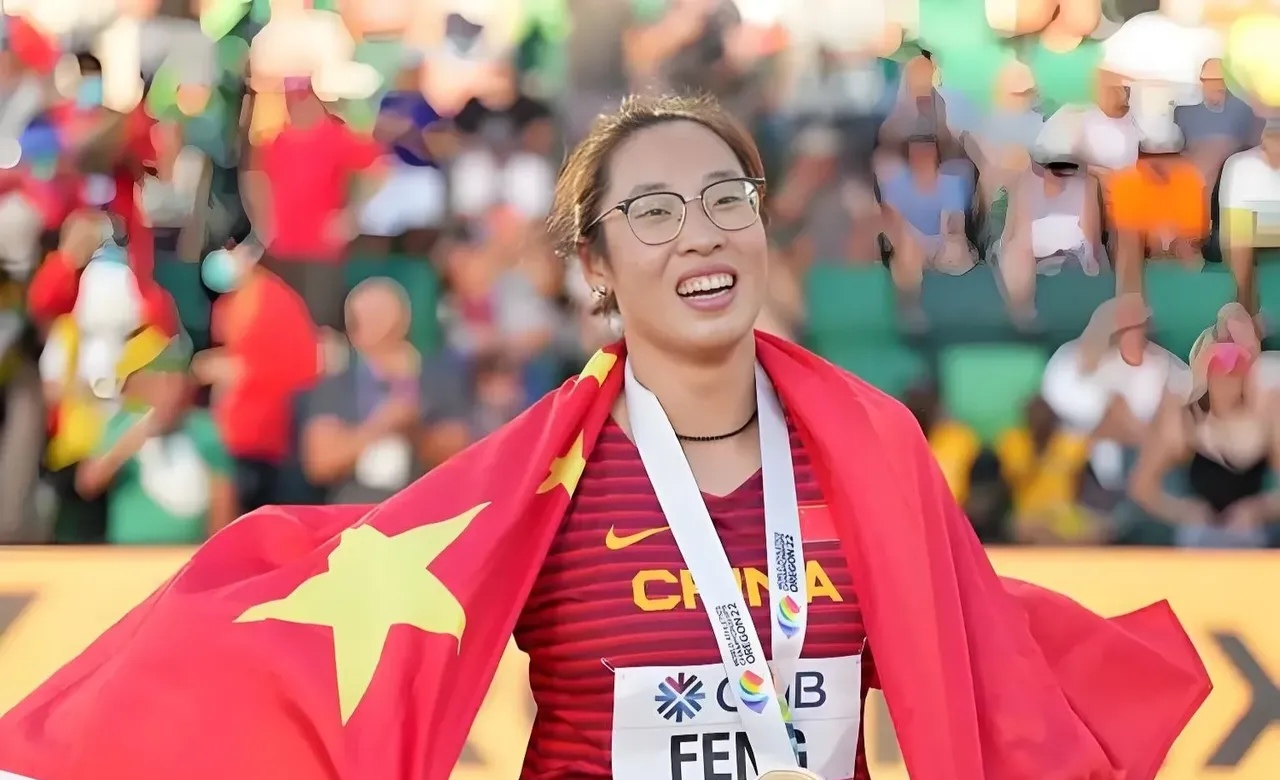 巴黎名将勇夺银牌,展现出色技艺 巴黎名将勇夺银牌,展现出色技艺