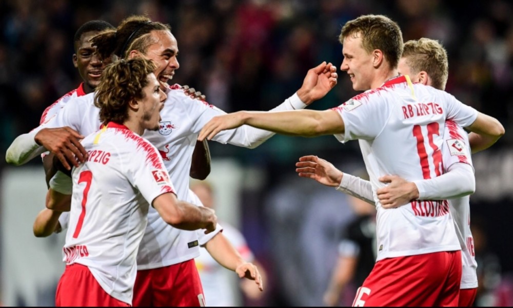 关于斯图加特俱乐部战术调整显效，球队士气高涨的信息